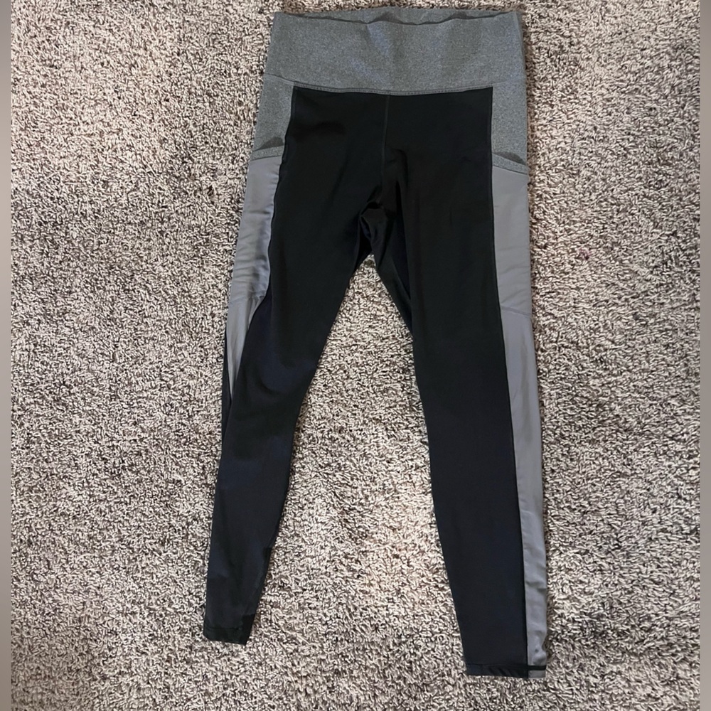 Fabletics Leggings Size L